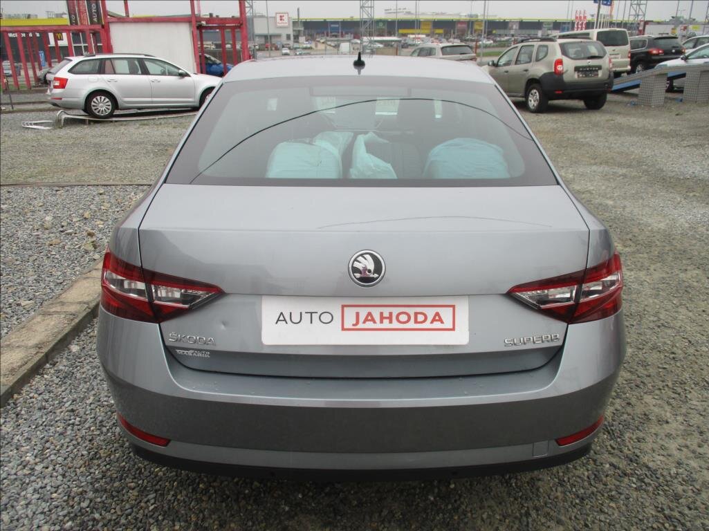 Škoda Superb Liftback 2,0 l 110 kw