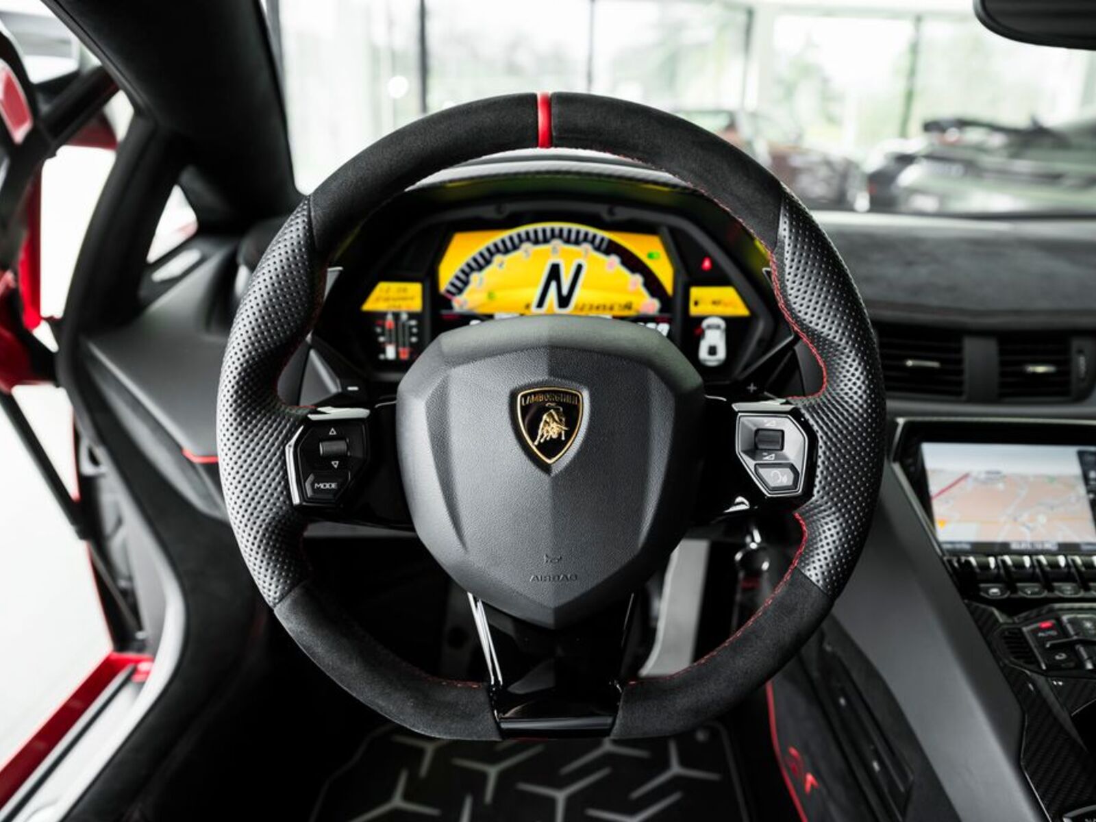 Lamborghini Aventador 6