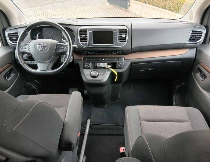 Toyota ProAce Verso 17