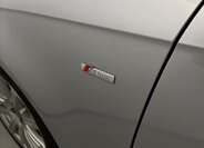 Audi A4 Kombi 2,0 l 140 kw