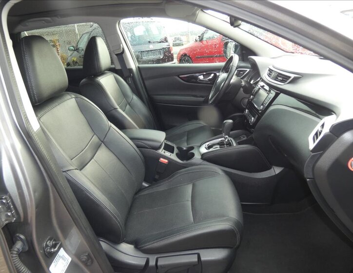 Nissan Qashqai SUV 1,2 l 85 kw