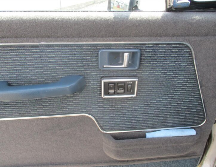 Mitsubishi Pajero SUV 2,5 l 70 kw