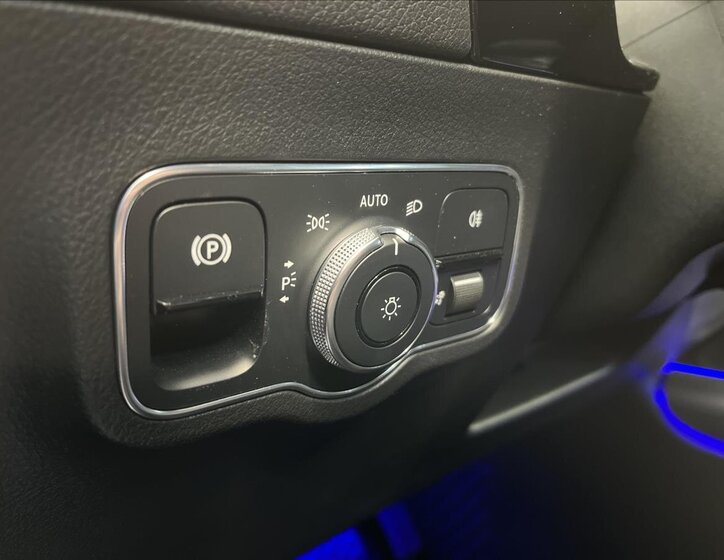 Mercedes-Benz GLA SUV 1,3 l 120 kw