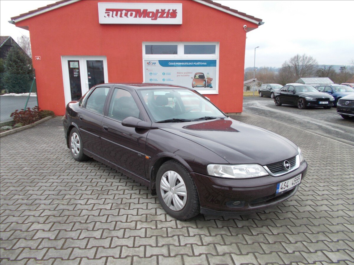 Opel Vectra Sedan 1,6 l 74 kw