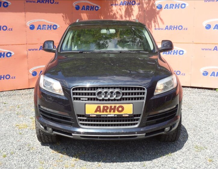 Audi Q7 SUV / Terénní 4,2 l 257 kw