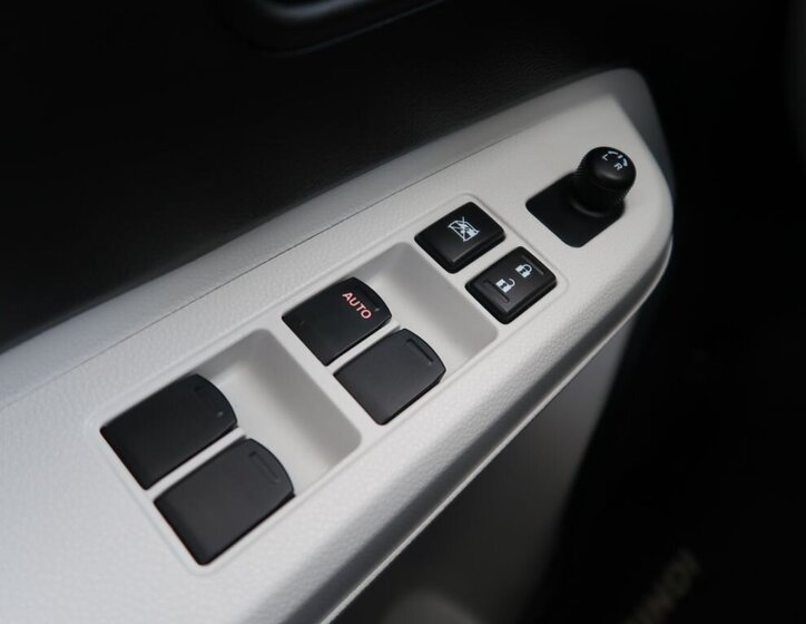 Suzuki Ignis SUV 1,2 l 66 kw