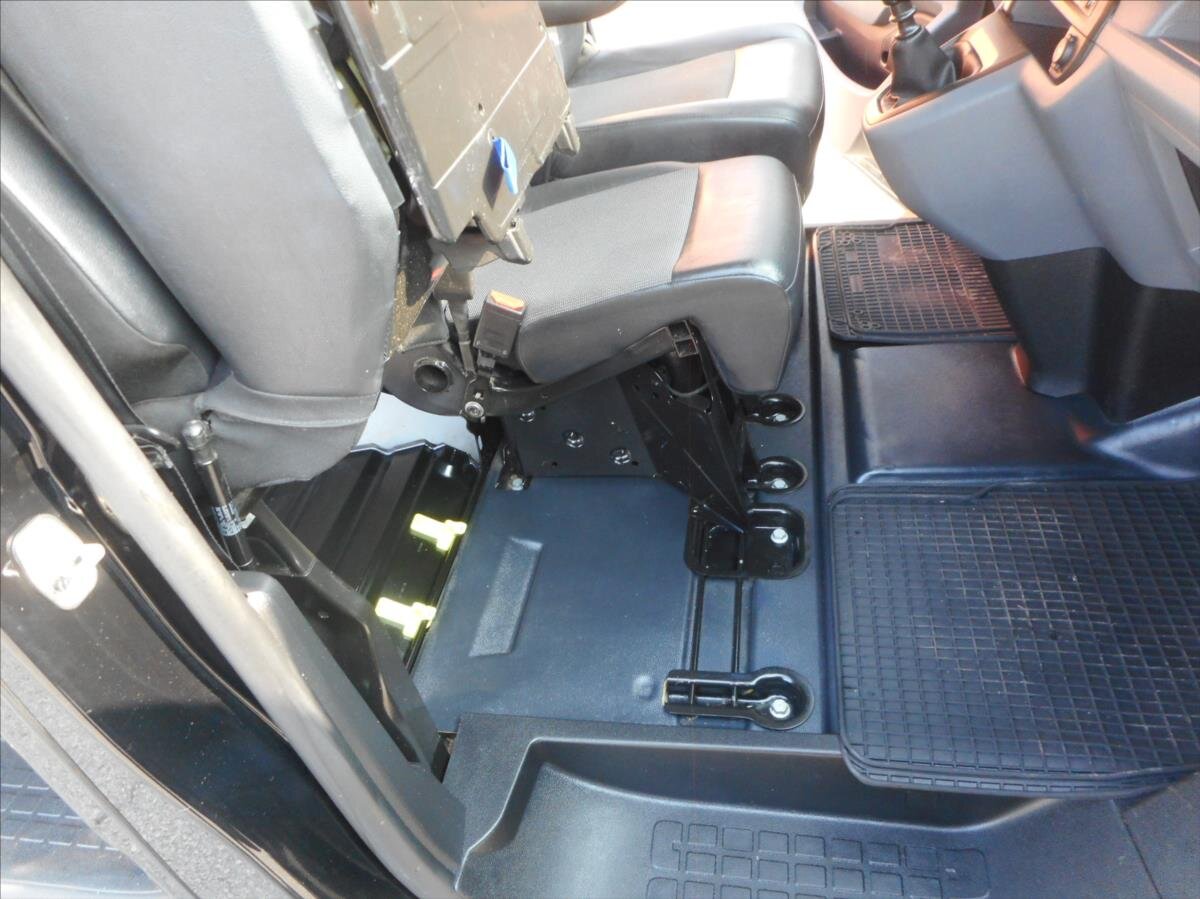 Opel Vivaro Ostatní 2,0 l 106 kw