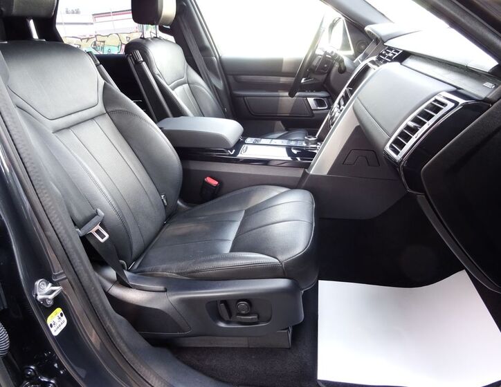 Land Rover Discovery 23