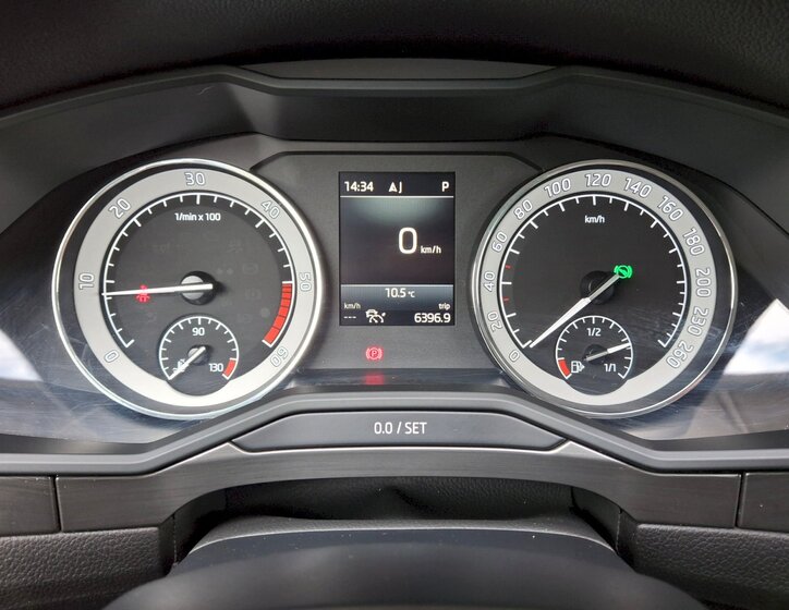 Škoda Superb Sedan / Limuzína 2,0 l 110 kw