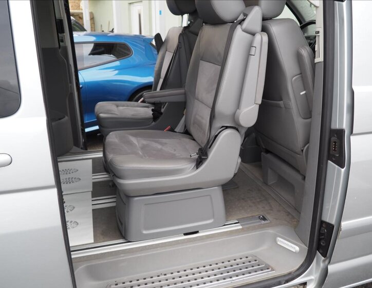 Volkswagen Multivan Kombi 2,5 l 128 kw