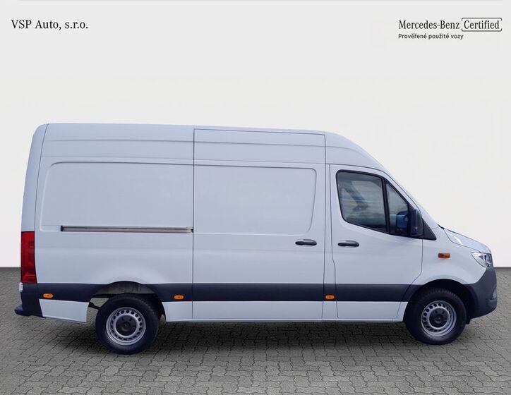 Mercedes-Benz Sprinter 5