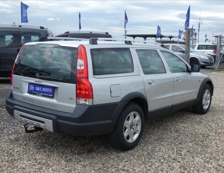 Volvo XC70 Kombi 2,4 l 136 kw