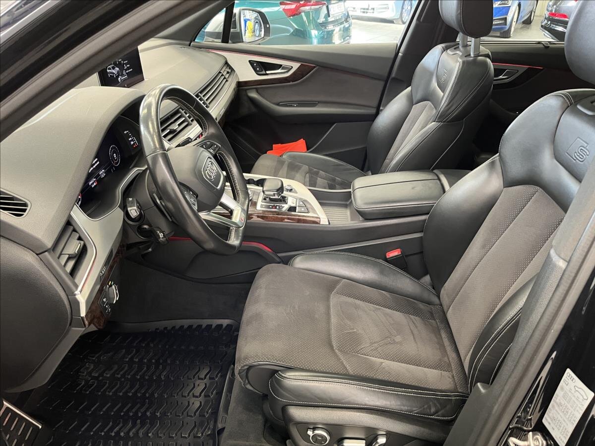 Audi SQ7 SUV / Terénní 4,0 l 320 kw