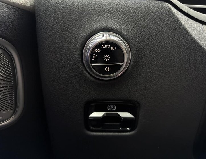 Mercedes-Benz GLC SUV / Terénní 2,0 l 145 kw