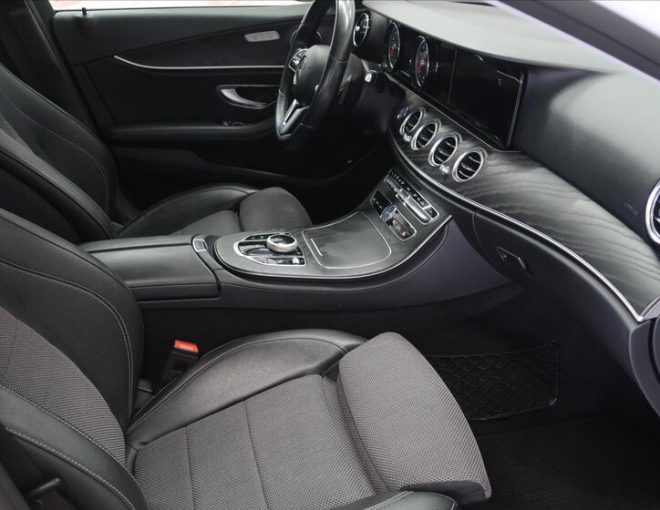 Mercedes-Benz Třídy E Kombi 2,0 l 135 kw