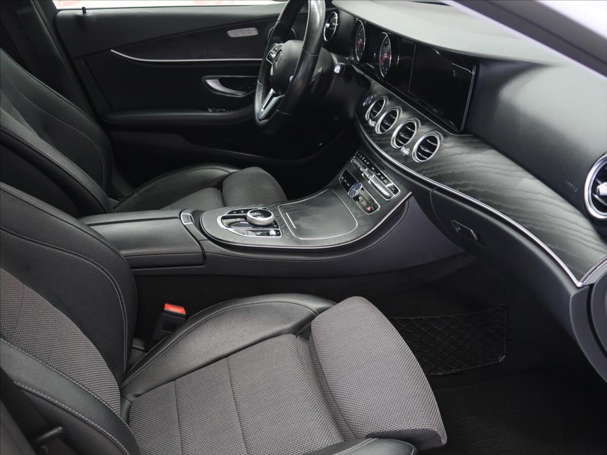 Mercedes-Benz Třídy E Kombi 2,0 l 135 kw