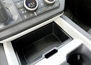 Land Rover Defender 24