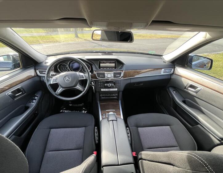 Mercedes-Benz Třídy E 6