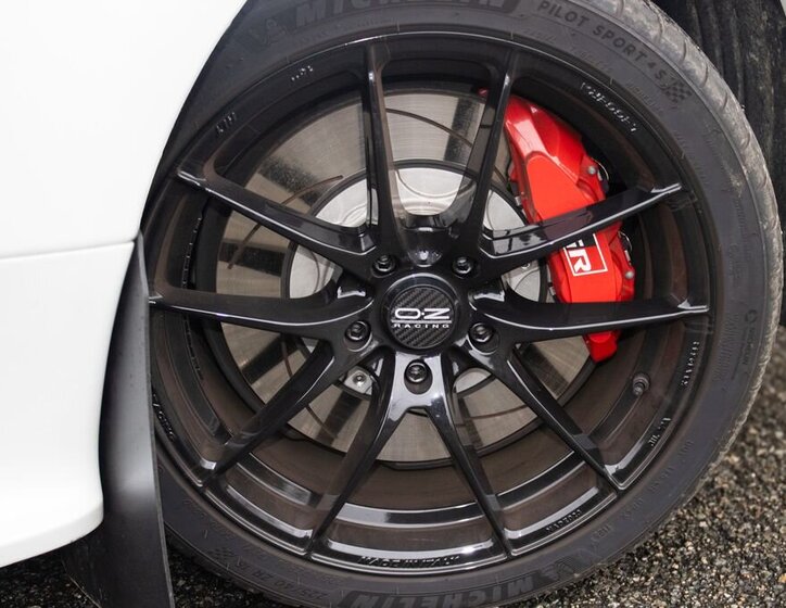 Toyota Yaris Hatchback 1,6 l 192 kw