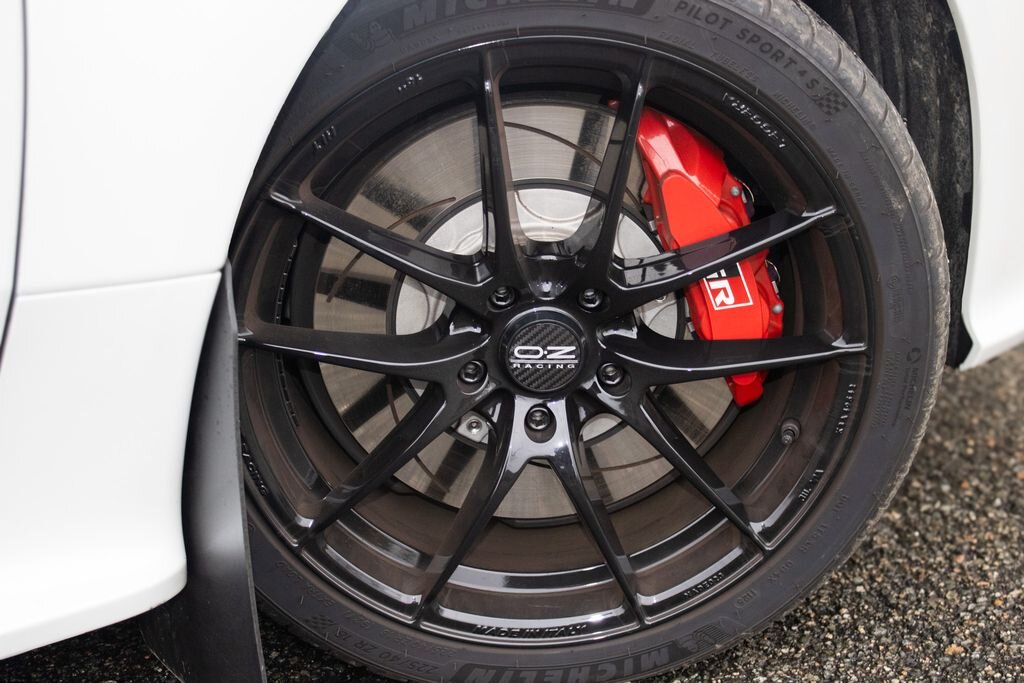 Toyota Yaris Hatchback 1,6 l 192 kw