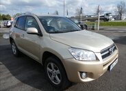 Toyota RAV4 SUV / Terénní 2,2 l 110 kw