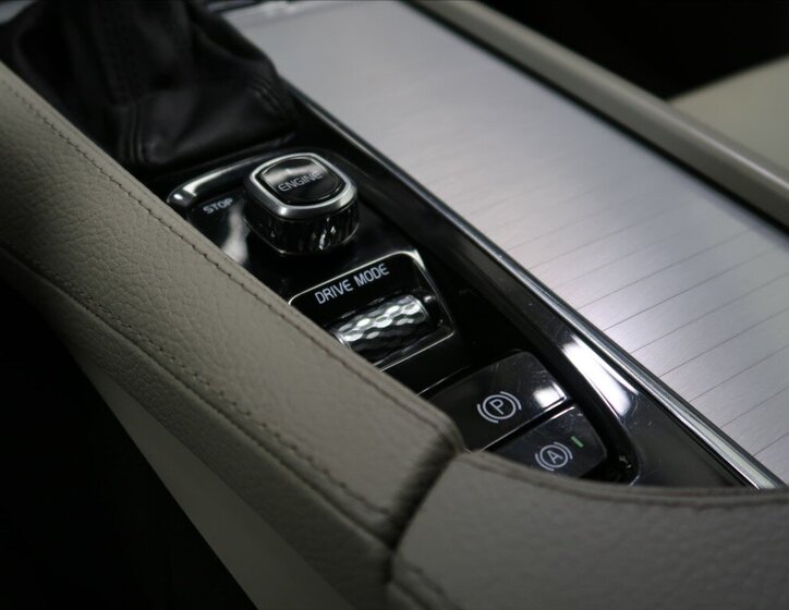 Volvo XC90 SUV 2,0 l 173 kw