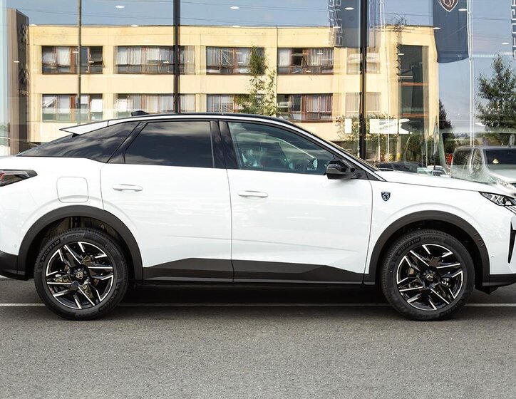 Peugeot 3008 SUV 1,2 l 105 kw