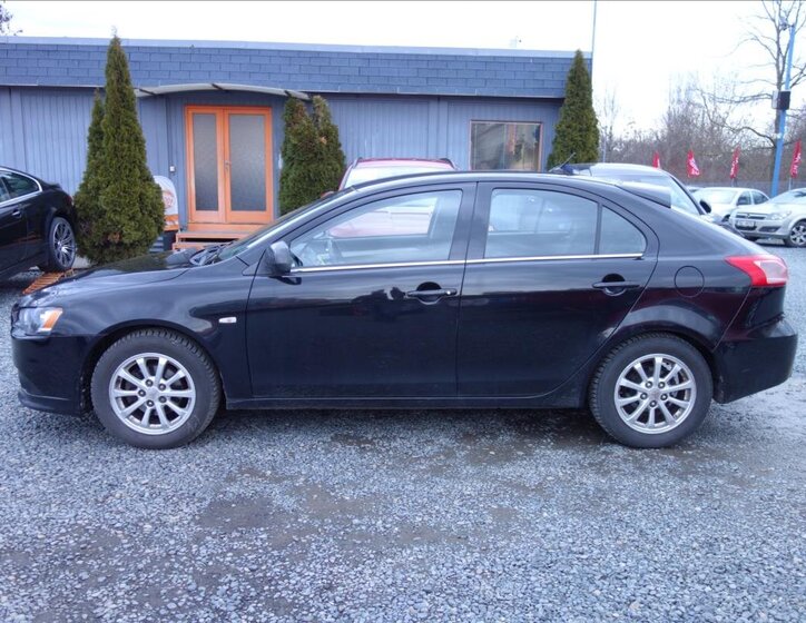 Mitsubishi Lancer Hatchback 1,6 l 85 kw