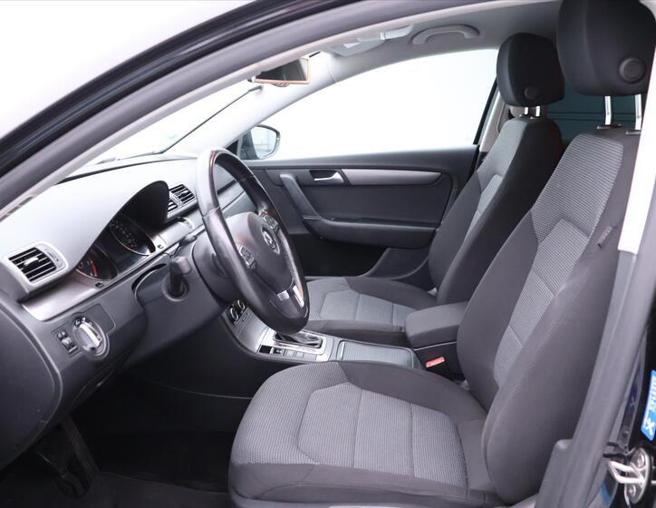 Volkswagen Passat 12