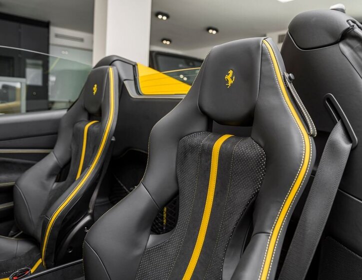 Ferrari Ostatní Kabriolet 3,9 l 530 kw