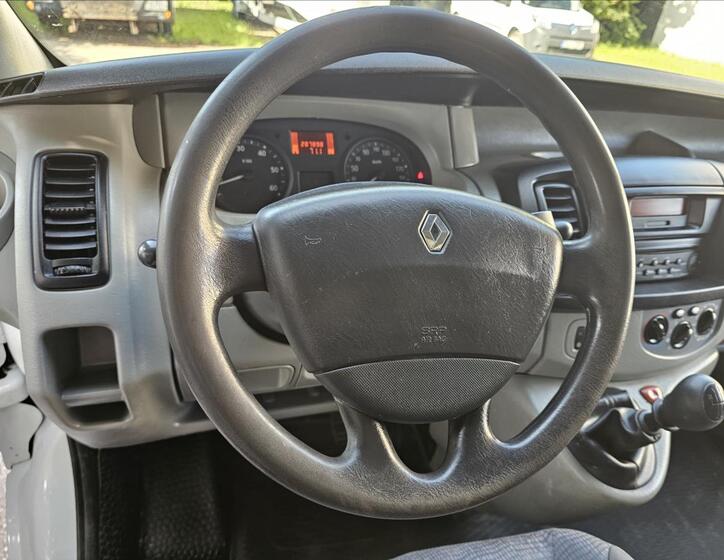 Renault Trafic 12