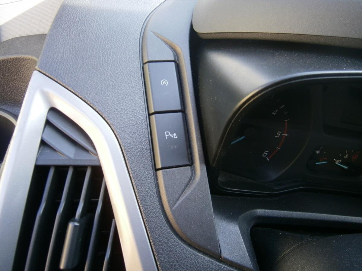 Ford Tourneo Custom Kombi 2,0 l 96 kw