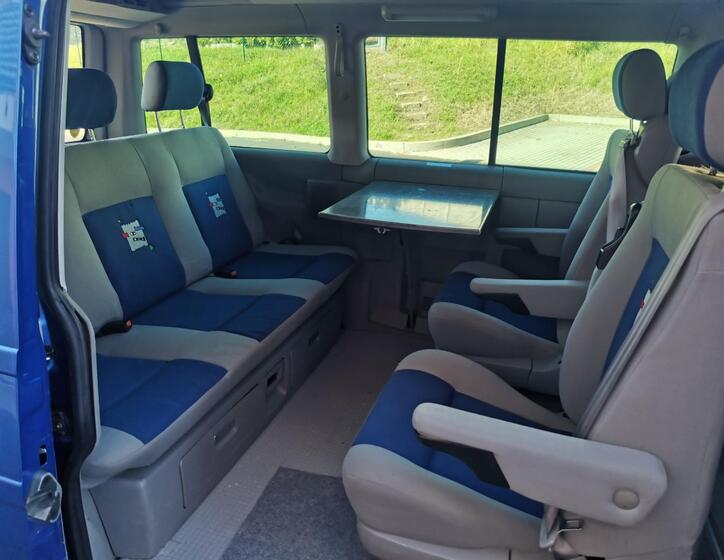 Volkswagen Multivan 11