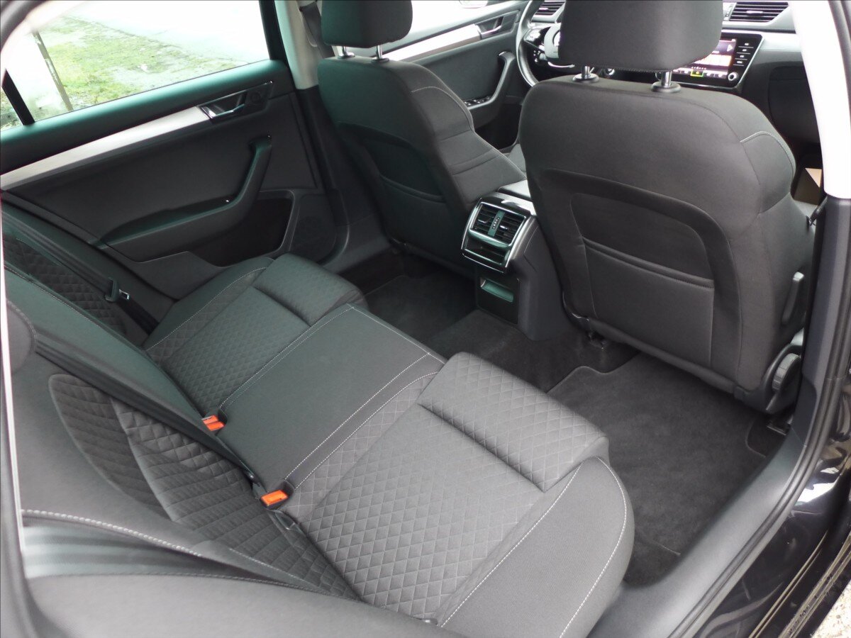 Škoda Superb Kombi 2,0 l 110 kw