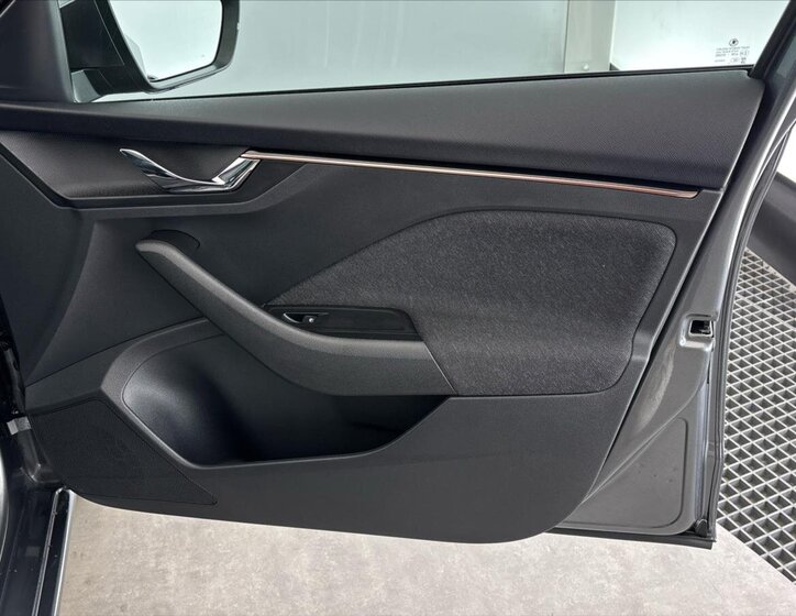 Škoda Scala Hatchback 1,5 l 110 kw