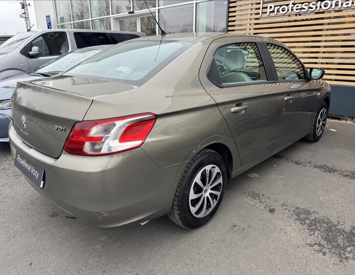 Peugeot 301 Sedan / Limuzína 1,6 l 85 kw