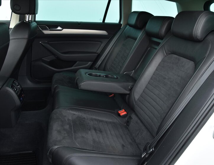 Volkswagen Passat Kombi 2,0 l 140 kw