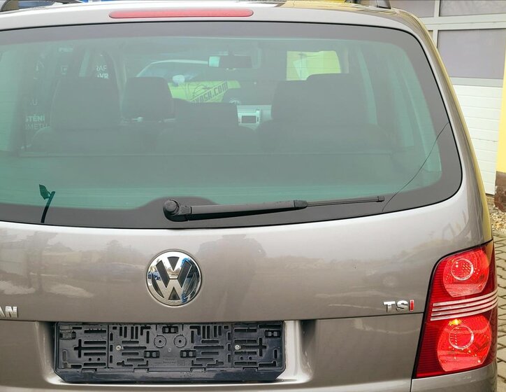 Volkswagen Touran Kombi 1,4 l 103 kw