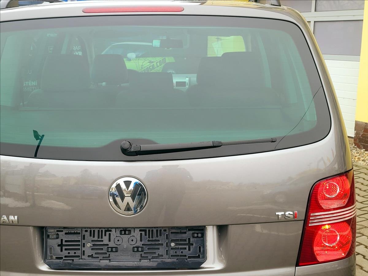 Volkswagen Touran Kombi 1,4 l 103 kw