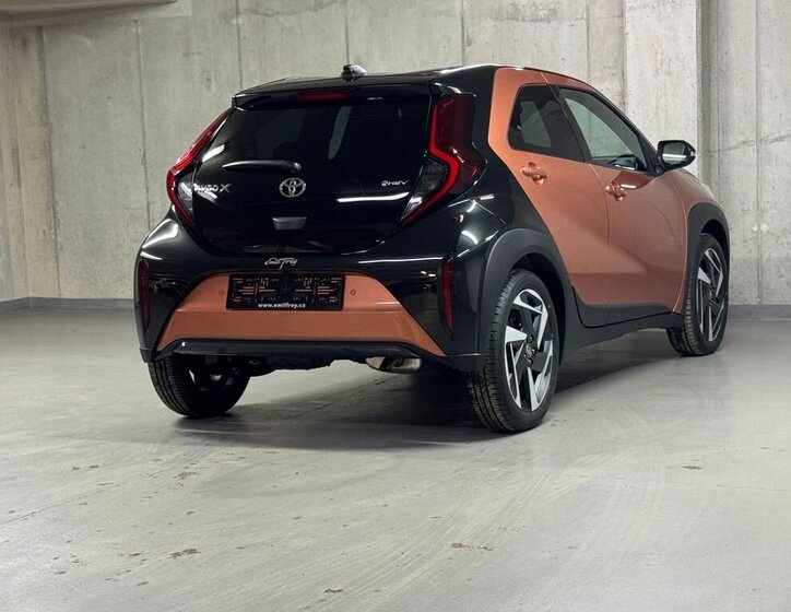 Toyota Aygo Hatchback 998,0 53 kw