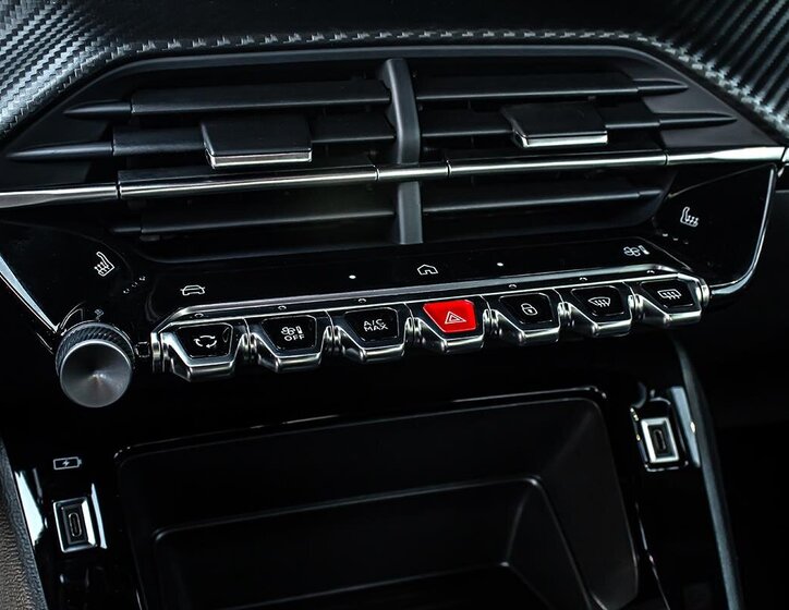 Peugeot 2008 SUV / Terénní 1,2 l 81 kw