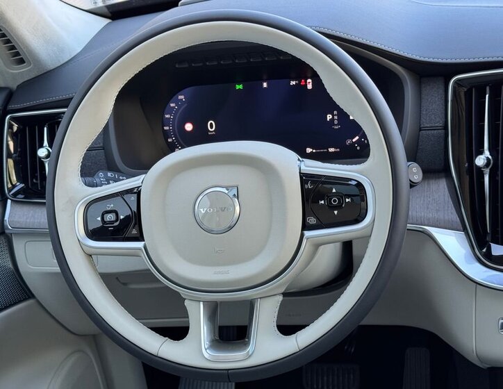 Volvo XC90 SUV / Terénní 2,0 l 184 kw