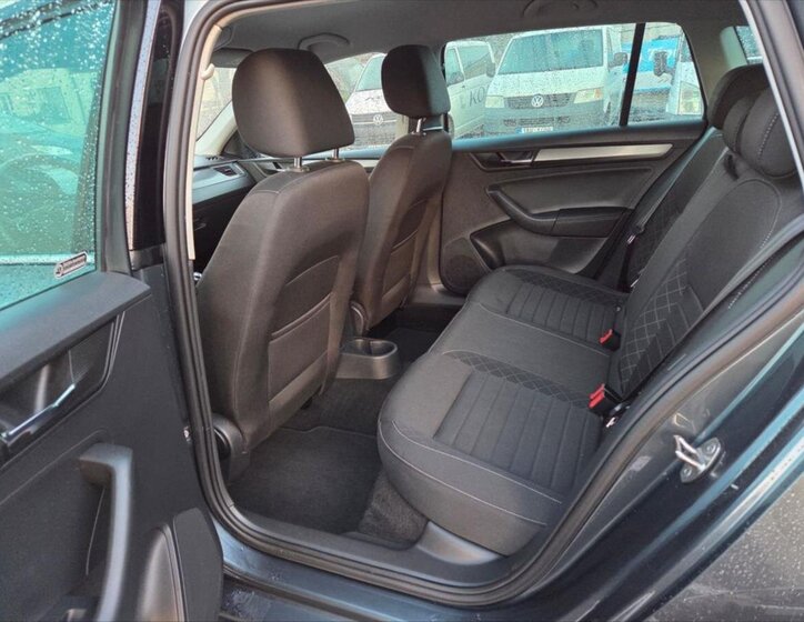 Škoda Rapid Hatchback 999,0 81 kw