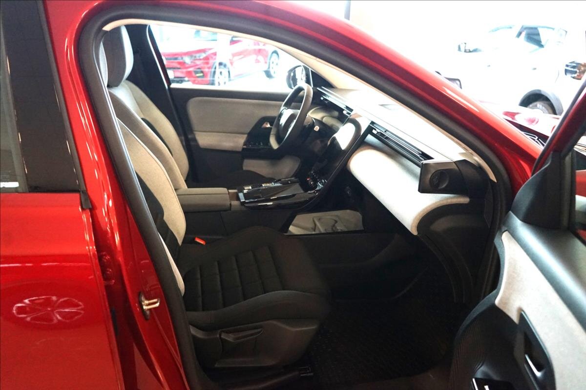 Citroën C5 Aircross SUV 1,2 l 100 kw