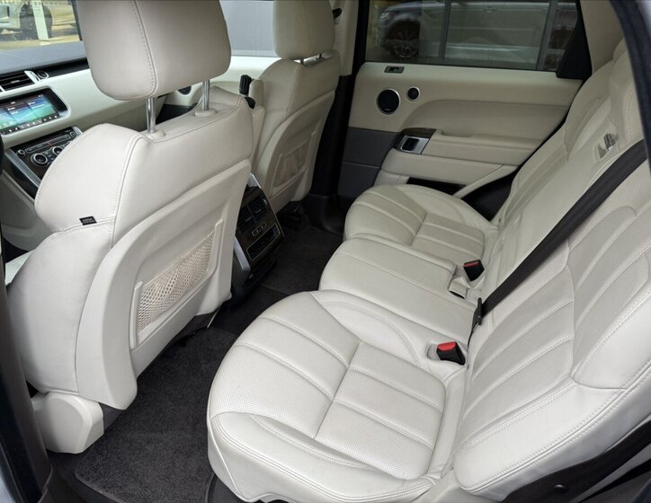 Land Rover Range Rover Sport SUV 4,4 l 250 kw