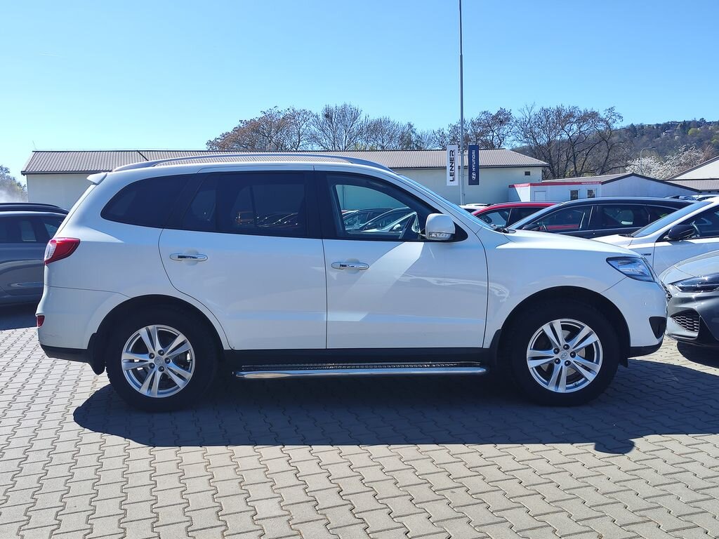 Hyundai Santa Fe SUV / Terénní 2,2 l 145 kw