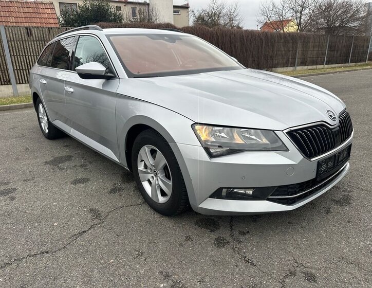 Škoda Superb Kombi 2,0 l 110 kw