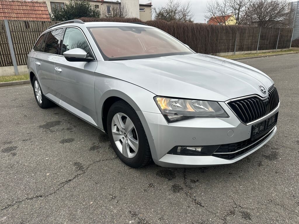 Škoda Superb Kombi 2,0 l 110 kw