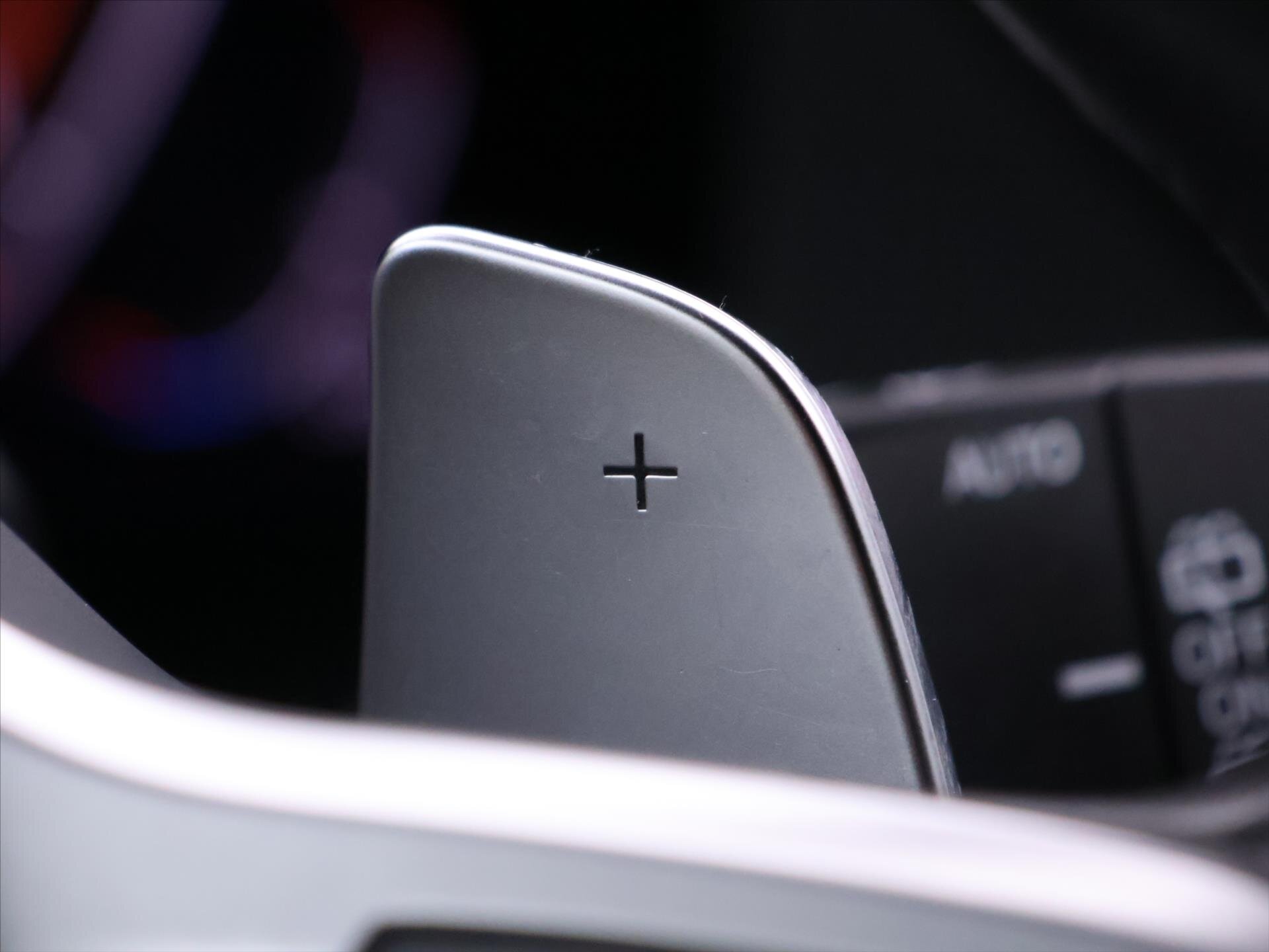 BMW X5 SUV / Terénní 3,0 l 195 kw