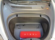 Tesla Model 3 Sedan 0,0 208 kw